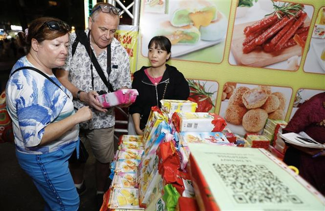 Proud of Vietnamese Goods programme 2023 kicks off in Hanoi ảnh 1