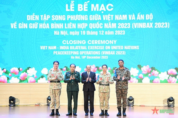 Vietnam, India wrap up joint peacekeeping exercise ảnh 1 Vietnam, India wrap up joint peacekeeping exercise ảnh 1