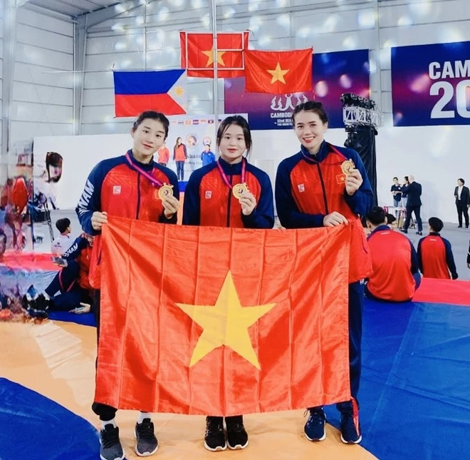 Vietnam secures top position in 2023 Southeast Asian Wrestling Championships ảnh 1