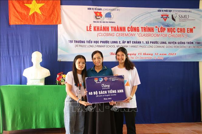 Vietnam-Singapore volunteer project gives Ben Tre primary school facelift ảnh 1 Vietnam-Singapore volunteer project gives Ben Tre primary school facelift ảnh 1