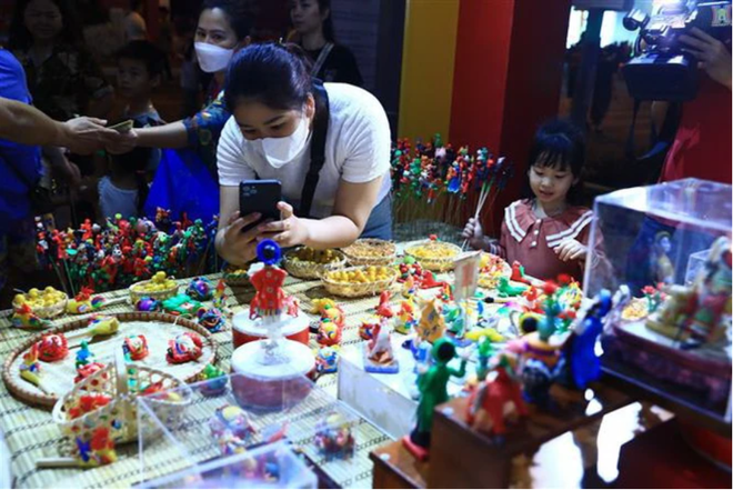 Capital city attracts 24 million tourists in 2023 ảnh 1