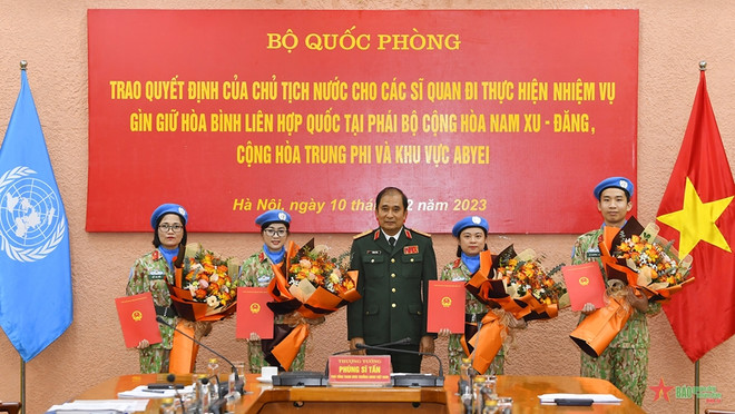 Vietnam to send four more officers to UN peacekeeping missions ảnh 1