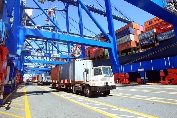 Vietnam’s economy back on track for strong recovery: Singaporean daily ảnh 1