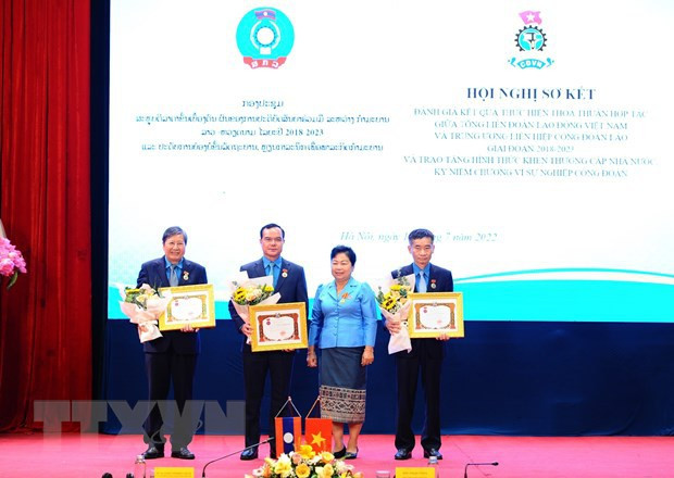 Vietnam, Laos step up training of trade union officials ảnh 1 Vietnam, Laos step up training of trade union officials ảnh 1