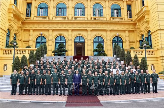 President meets war veterans of Vi Xuyen Front ảnh 1