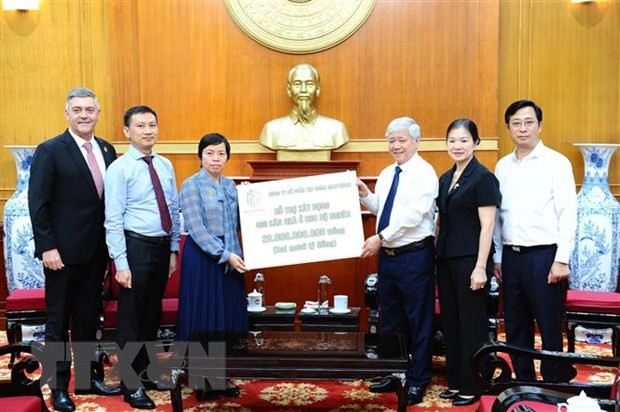 VFF Central Committee receives donation to building houses for the poor ảnh 1