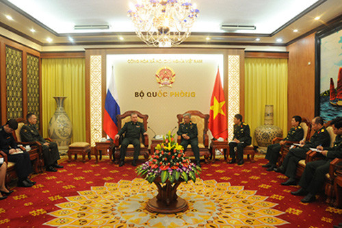 Deputy Defence Minister greets Russian senior officer ảnh 1 Deputy Defence Minister greets Russian senior officer ảnh 1