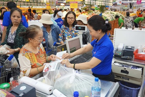 Local retailers to take the lead, experts say ảnh 1