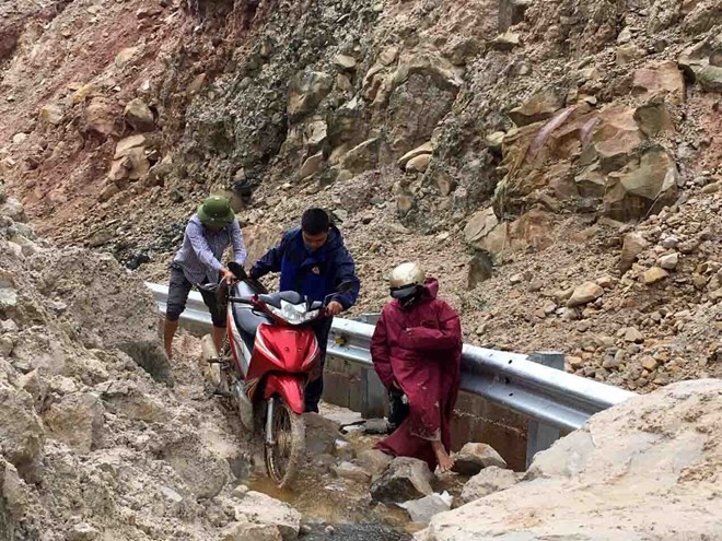 Floods, landslides in northern provinces claim 15 lives ảnh 1 Floods, landslides in northern provinces claim 15 lives ảnh 1