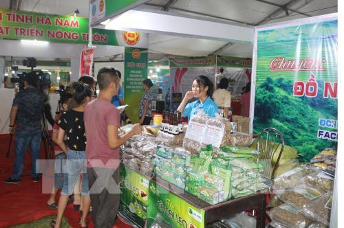 HCM City opens hi-tech agriculture fair ảnh 1