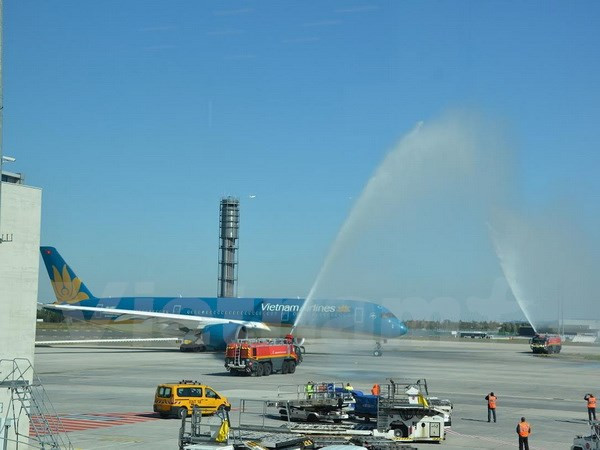Vietnam Airlines starts France-Vietnam Airbus A350 service ảnh 1