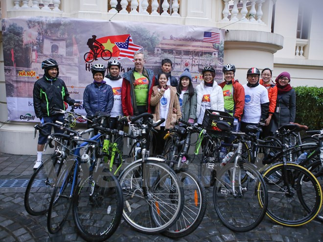 US Ambassador arrives in Hue on cycling tour ảnh 1 US Ambassador arrives in Hue on cycling tour ảnh 1