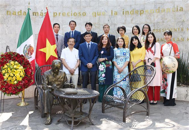 Tribute for late President Ho Chi Minh continues overseas ảnh 1 Tribute for late President Ho Chi Minh continues overseas ảnh 1