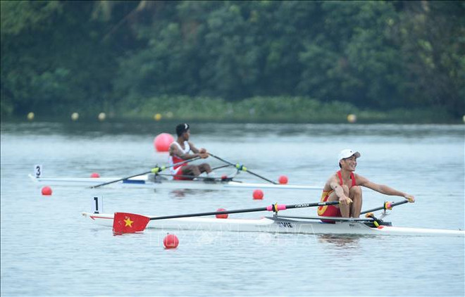 SEA Games 31: Vietnam tops five out of eight rowing events ảnh 1