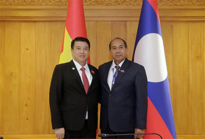 Top Vietnamese legislator meets with Vice President of Lao NA ảnh 2 Top Vietnamese legislator meets with Vice President of Lao NA ảnh 2