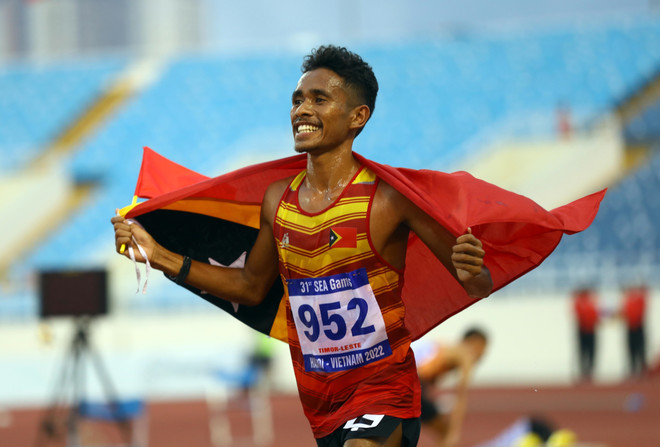 Regional fans impressed with Vietnamese, Timor Leste runners’ celebration at SEA Games 31 ảnh 1 Regional fans impressed with Vietnamese, Timor Leste runners’ celebration at SEA Games 31 ảnh 1