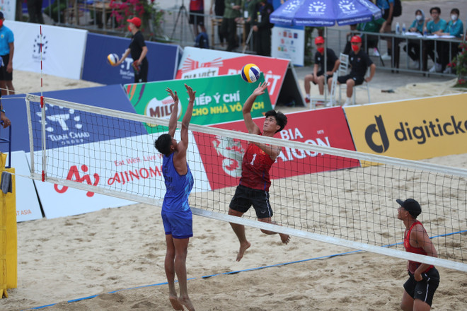 SEA Games 31: Vietnam defeat Cambodia in opener of men’s beach volleyball ảnh 1