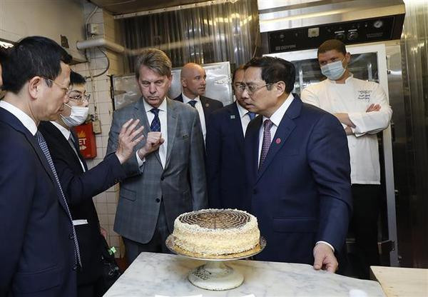 PM visits hotel where President Ho Chi Minh used to work in Boston ảnh 1 PM visits hotel where President Ho Chi Minh used to work in Boston ảnh 1