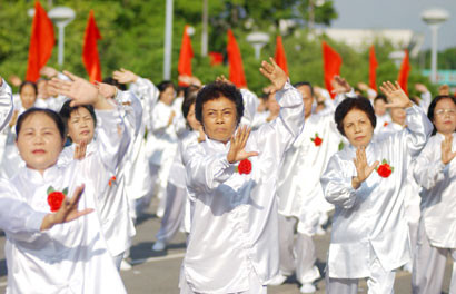 Aging population needs better care ảnh 1