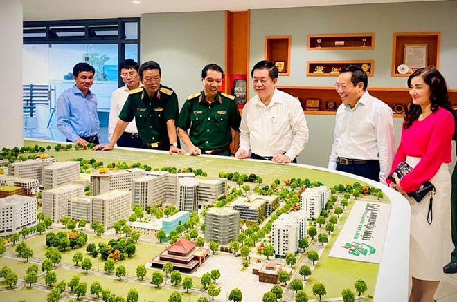 Party official visits hospitals ahead of Vietnamese Doctors’ Day ảnh 1 Party official visits hospitals ahead of Vietnamese Doctors’ Day ảnh 1