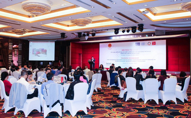 Vietnamese diplomats get training on services to vulnerable women migrant workers ảnh 1 Vietnamese diplomats get training on services to vulnerable women migrant workers ảnh 1