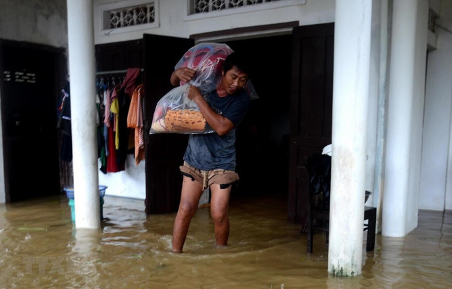More efforts needed to tackle floods’ impact, cope with Storm Nangka ảnh 1