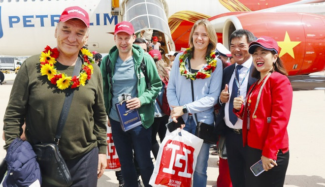 Vietnam targets 8 million foreign tourist arrivals in 2023 ảnh 1 Vietnam targets 8 million foreign tourist arrivals in 2023 ảnh 1
