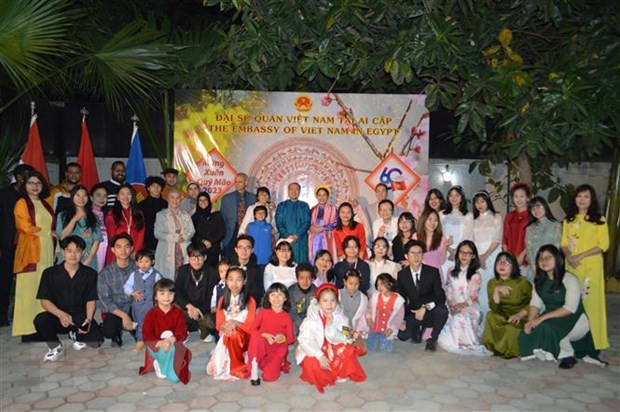 OVs in Egypt welcome traditional Tet ảnh 1