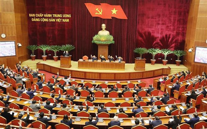 Party Central Committee agrees to let Nguyen Xuan Phuc cease holding posts ảnh 1