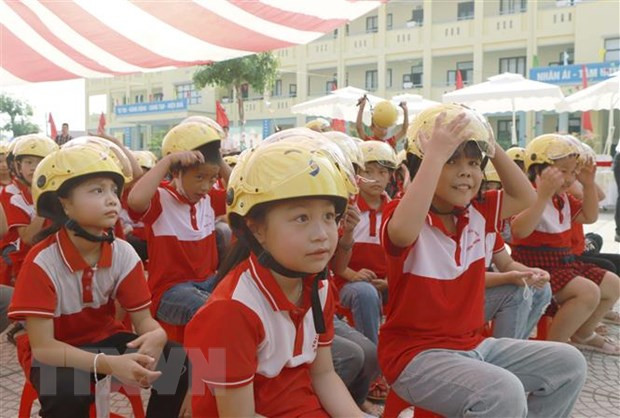 Honda Vietnam to present 620,000 helmets to school children ảnh 1 Honda Vietnam to present 620,000 helmets to school children ảnh 1