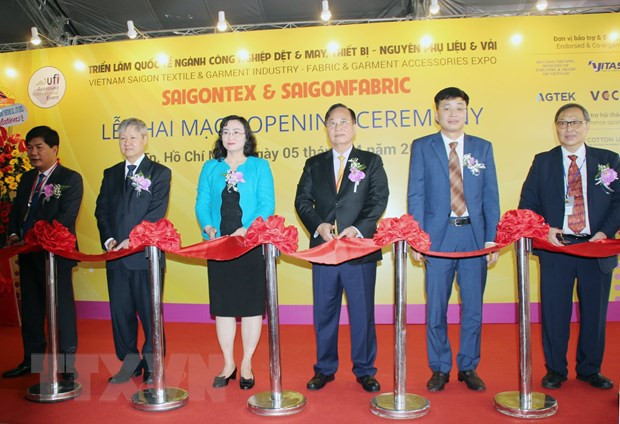 Saigontex 2023 attracts over 1,300 domestic, foreign businesses ảnh 1
