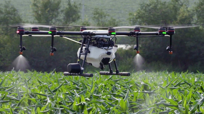 Hanoi boosts use of drones in agriculture production ảnh 1