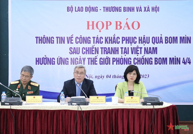 Vietnam determined to clear UXO to free land for development ảnh 2