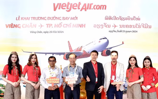 Vietjet opens new route connecting Ho Chi Minh City with Vientiane ảnh 2