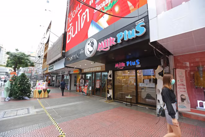 Thai economy battered by new wave of COVID-19 ảnh 1