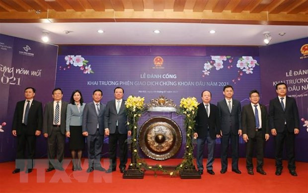 First trading session of Vietnamese stock market in 2021 opens ảnh 1 First trading session of Vietnamese stock market in 2021 opens ảnh 1