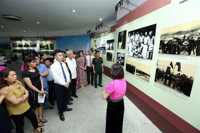 Exhibition opens on Dien Bien Phu victory ảnh 1