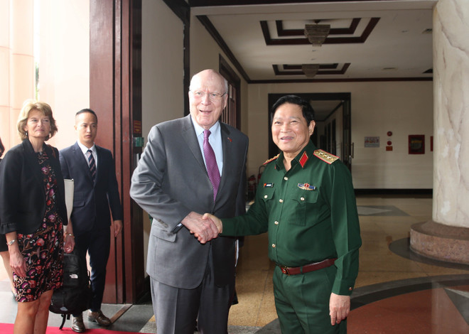 US Senate delegation visits Vietnam ảnh 1