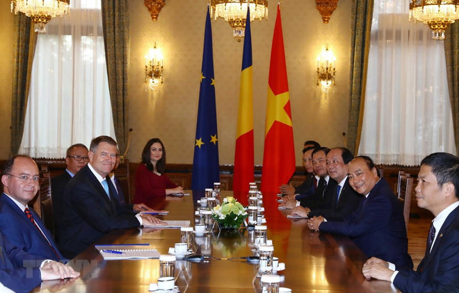 Vietnamese, Romanian leaders hope for further bilateral cooperation ảnh 1