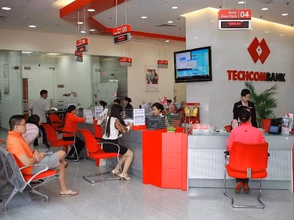 Techcombank targets 504.3 million USD in pre-tax profit ảnh 1