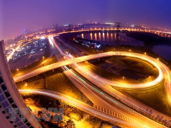 Hanoi among top 10 localities for economic governance quality ảnh 1
