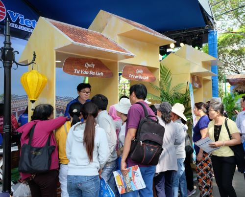 HCM City tourism festival generates 120 billion VND in revenues ảnh 1