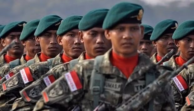 Indonesian Defence Ministry signs 22 weapon procurement contracts ảnh 1
