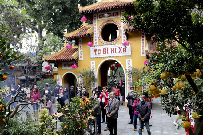 Hanoi relic sites welcome visitors back ảnh 1