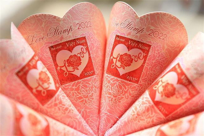 Vietnam issues love-themed postage stamps for Valentine’s Day ảnh 2 Vietnam issues love-themed postage stamps for Valentine’s Day ảnh 2