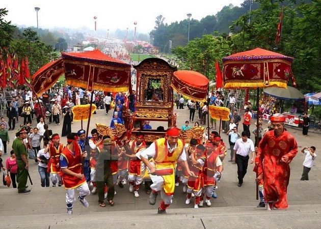Hung Kings Temple festival a panoply of cultural activities ảnh 1 Hung Kings Temple festival a panoply of cultural activities ảnh 1