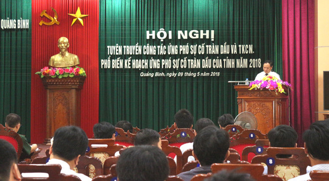 Training course on oil spill response held in Quang Binh province ảnh 1 Training course on oil spill response held in Quang Binh province ảnh 1