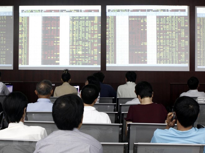 Indications slum on both bourses, VN-Index closes at 1,060 points ảnh 1 Indications slum on both bourses, VN-Index closes at 1,060 points ảnh 1