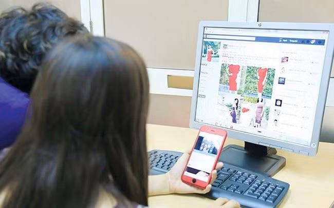 Draft law designed to lift banks’ role in e-commerce ảnh 1