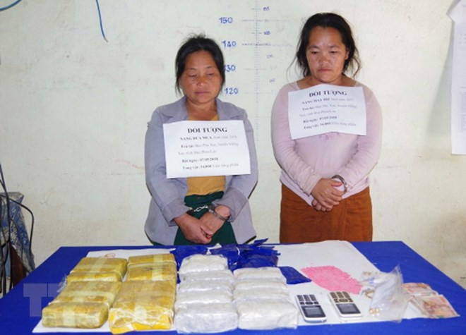 Two Lao traffickers caught for carrying 34,000 meth pills ảnh 1 Two Lao traffickers caught for carrying 34,000 meth pills ảnh 1